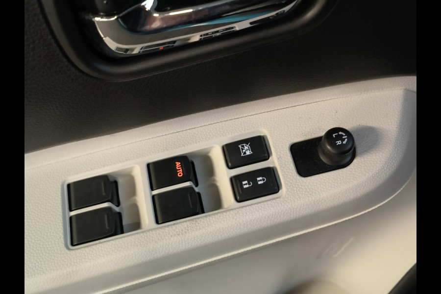 Suzuki Ignis 1.2 Stijl AUTOMAAT uit 2018 Rijklaar + 12 maanden Bovag-garantie Henk Jongen Auto's in Helmond,  al 50 jaar service zoals 't hoort!