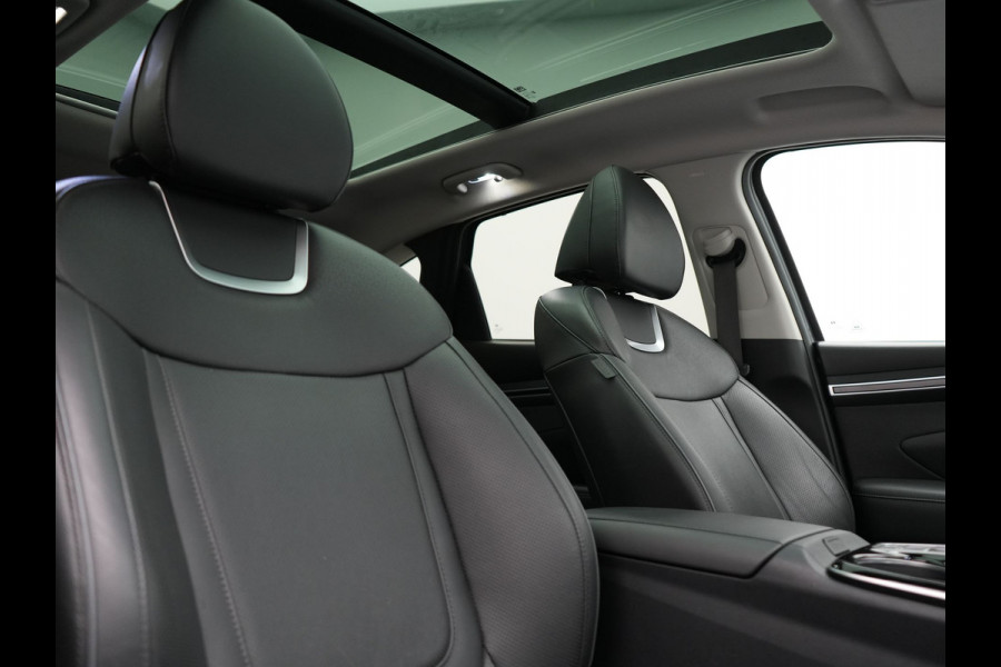 Hyundai Tucson 1.6 T-GDI Premium 4WD Plug In Hybrid 266pk Dealer O.H. PHEV | Trekhaak Afn. | Panodak | 360 Camera | Adaptive Cruise | Krell | Lederen Sportstoelen Memory & Ventilatie | Apple Carplay | Keyless | Stoelen & Stuur Verwarmd | Virtual | DAB |