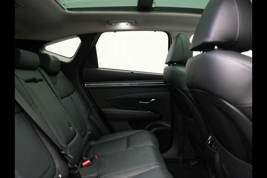 Hyundai Tucson 1.6 T-GDI Premium 4WD Plug In Hybrid 266pk Dealer O.H. PHEV | Trekhaak Afn. | Panodak | 360 Camera | Adaptive Cruise | Krell | Lederen Sportstoelen Memory & Ventilatie | Apple Carplay | Keyless | Stoelen & Stuur Verwarmd | Virtual | DAB |