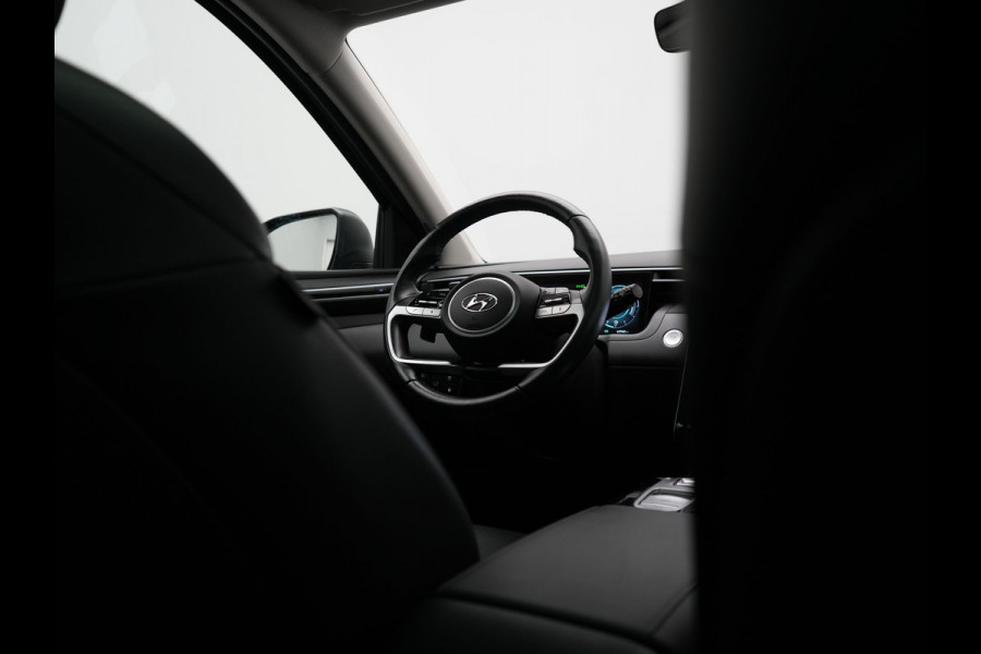 Hyundai Tucson 1.6 T-GDI Premium 4WD Plug In Hybrid 266pk Dealer O.H. PHEV | Trekhaak Afn. | Panodak | 360 Camera | Adaptive Cruise | Krell | Lederen Sportstoelen Memory & Ventilatie | Apple Carplay | Keyless | Stoelen & Stuur Verwarmd | Virtual | DAB |