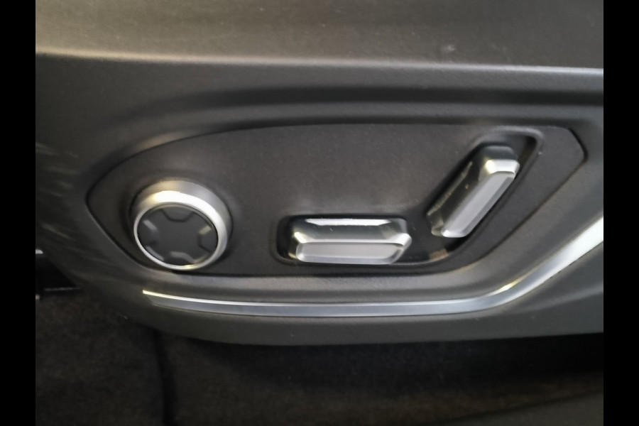 Lynk & Co 01 1.5 PHEV * 360* camera Pano/dak Apple/Carplay Adaptive/Cruise Rijklaar + Fabrieksgarantie tot 05-2027 Henk Jongen Auto's in Helmond,  al 50 jaar service zoals 't hoort!