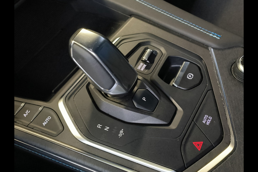 Lynk & Co 01 1.5 PHEV * 360* camera Pano/dak Apple/Carplay Adaptive/Cruise Rijklaar + Fabrieksgarantie tot 05-2027 Henk Jongen Auto's in Helmond,  al 50 jaar service zoals 't hoort!