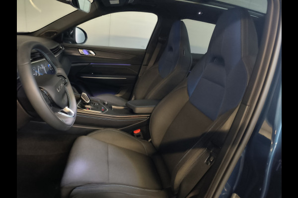 Lynk & Co 01 1.5 PHEV * 360* camera Pano/dak Apple/Carplay Adaptive/Cruise Rijklaar + Fabrieksgarantie tot 05-2027 Henk Jongen Auto's in Helmond,  al 50 jaar service zoals 't hoort!