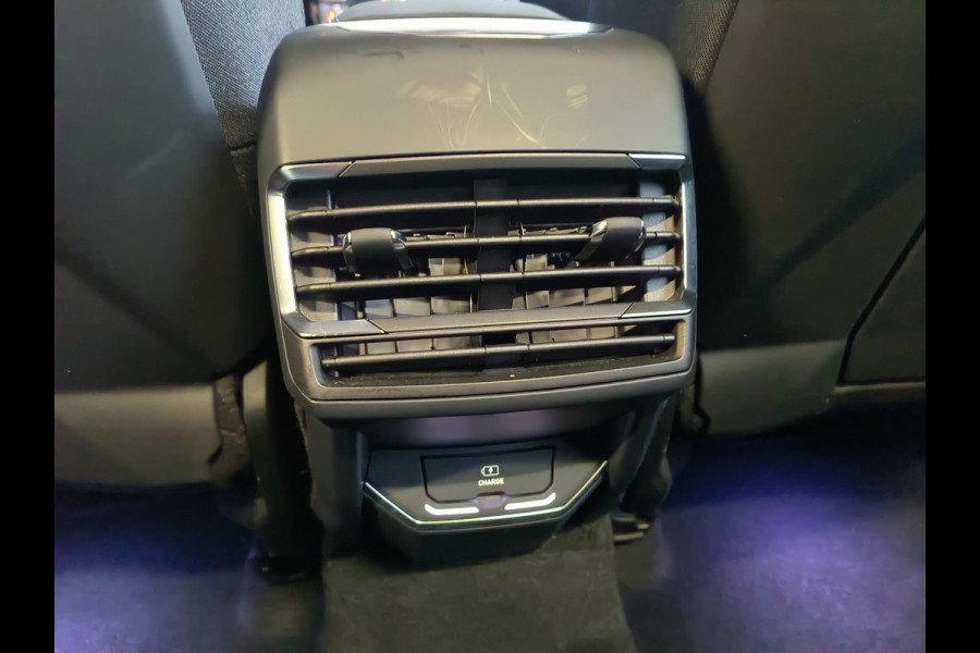 Lynk & Co 01 1.5 PHEV * 360* camera Pano/dak Apple/Carplay Adaptive/Cruise Rijklaar + Fabrieksgarantie tot 05-2027 Henk Jongen Auto's in Helmond,  al 50 jaar service zoals 't hoort!