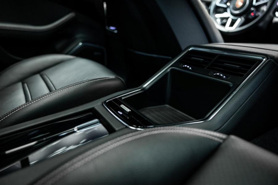 Porsche Panamera 2.9 4 E-Hybrid 10 Years Edition | Sport Chrono | Sportuitlaat | Bose | Luchtvering | Stoelverwarming |