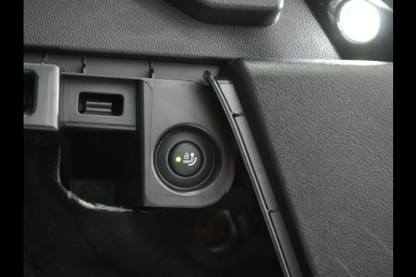 BMW X3 xDrive30e Business Edition Plus Plug In Hybrid 293pk FACELIFT Dealer O.H. PHEV | Trekhaak Af Fabriek | Panodak | Adaptive Cruise | Head Up | Laser LED | Camera | Lederen Sportstoelen & Stuur Verwarmd | Sfeerverlichting | Apple Carplay | Virtual | Keyless | DAB |