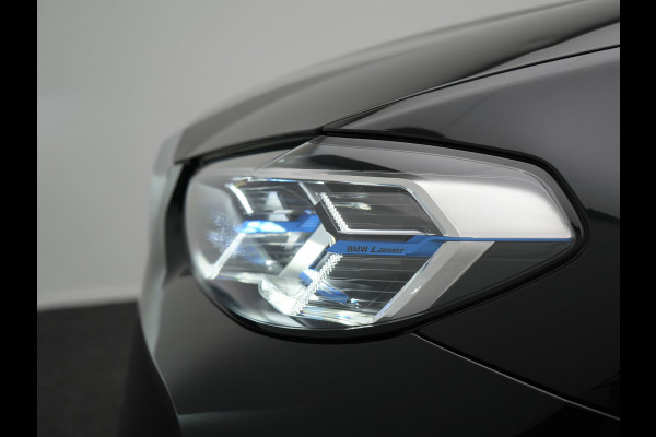 BMW X3 xDrive30e Business Edition Plus Plug In Hybrid 293pk FACELIFT Dealer O.H. PHEV | Trekhaak Af Fabriek | Panodak | Adaptive Cruise | Head Up | Laser LED | Camera | Lederen Sportstoelen & Stuur Verwarmd | Sfeerverlichting | Apple Carplay | Virtual | Keyless | DAB |