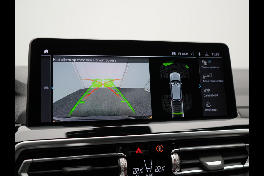 BMW X3 xDrive30e Business Edition Plus Plug In Hybrid 293pk FACELIFT Dealer O.H. PHEV | Trekhaak Af Fabriek | Panodak | Adaptive Cruise | Head Up | Laser LED | Camera | Lederen Sportstoelen & Stuur Verwarmd | Sfeerverlichting | Apple Carplay | Virtual | Keyless | DAB |