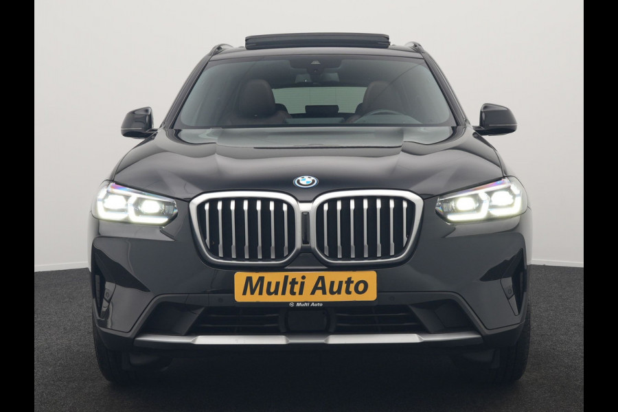 BMW X3 xDrive30e Business Edition Plus Plug In Hybrid 293pk FACELIFT Dealer O.H. PHEV | Trekhaak Af Fabriek | Panodak | Adaptive Cruise | Head Up | Laser LED | Camera | Lederen Sportstoelen & Stuur Verwarmd | Sfeerverlichting | Apple Carplay | Virtual | Keyless | DAB |