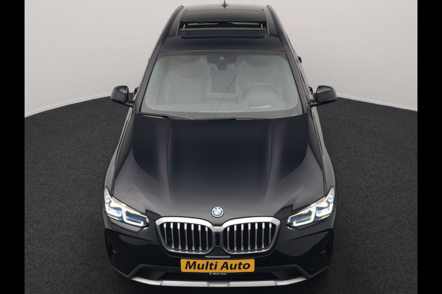 BMW X3 xDrive30e Business Edition Plus Plug In Hybrid 293pk FACELIFT Dealer O.H. PHEV | Trekhaak Af Fabriek | Panodak | Adaptive Cruise | Head Up | Laser LED | Camera | Lederen Sportstoelen & Stuur Verwarmd | Sfeerverlichting | Apple Carplay | Virtual | Keyless | DAB |