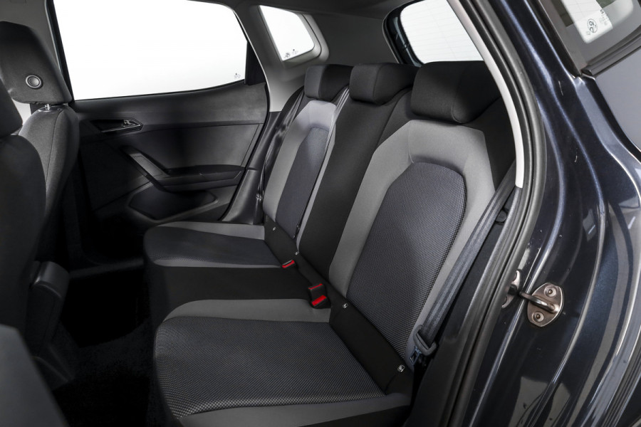 Seat Arona 1.0 TSI 95 PK Style | Cruise | Stoelverw. | App. Connect | ECC | Trekhaak | LM 16" |