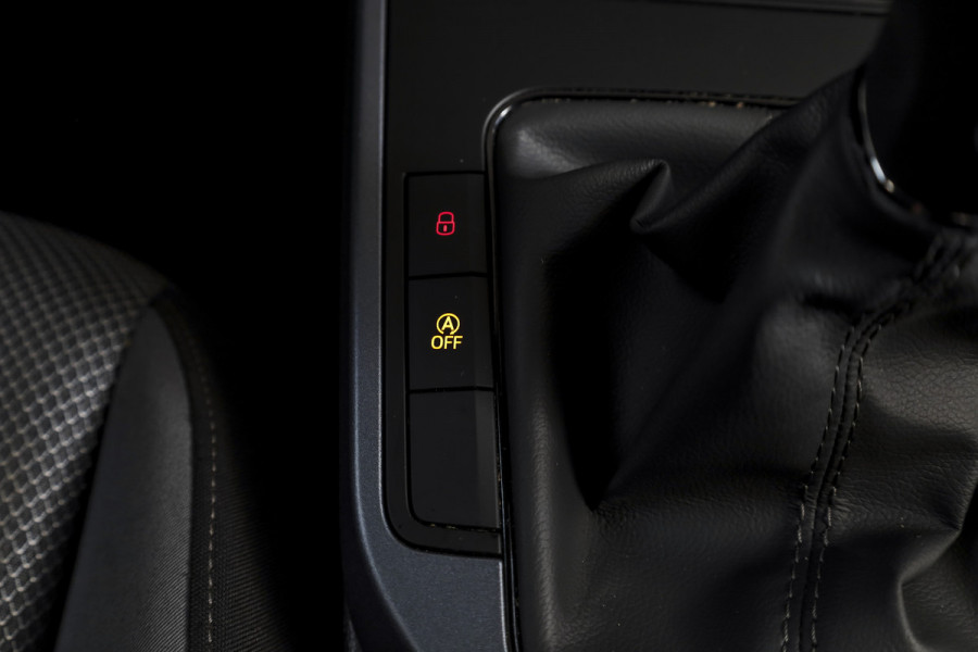 Seat Arona 1.0 TSI 95 PK Style | Cruise | Stoelverw. | App. Connect | ECC | Trekhaak | LM 16" |