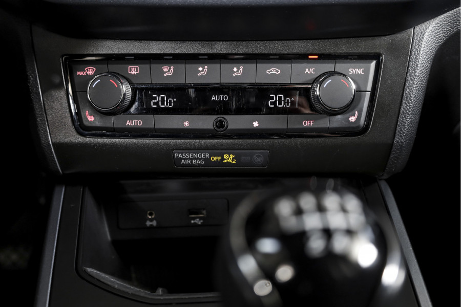 Seat Arona 1.0 TSI 95 PK Style | Cruise | Stoelverw. | App. Connect | ECC | Trekhaak | LM 16" |