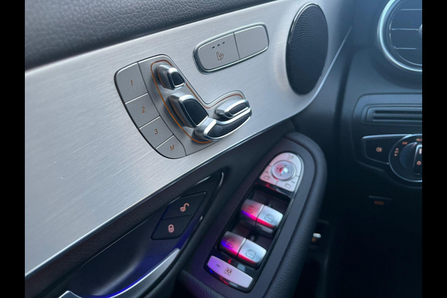 Mercedes-Benz GLC Business Solution 300e 4MATIC 320pk PHEV | Trekhaak | Stoelverwarming | Leder | Geheugenstoelen | Camera | Navigatie