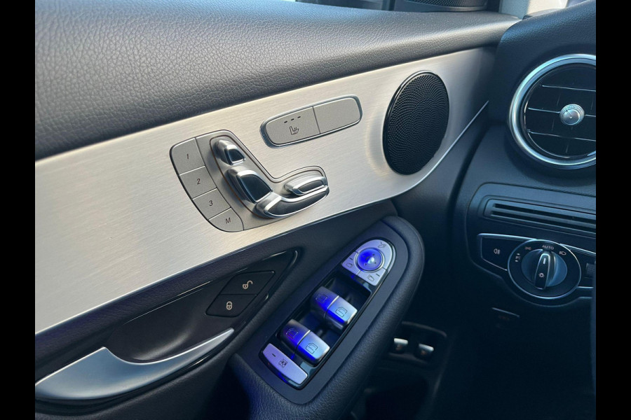 Mercedes-Benz GLC Business Solution 300e 4MATIC 320pk PHEV | Trekhaak | Stoelverwarming | Leder | Geheugenstoelen | Camera | Navigatie