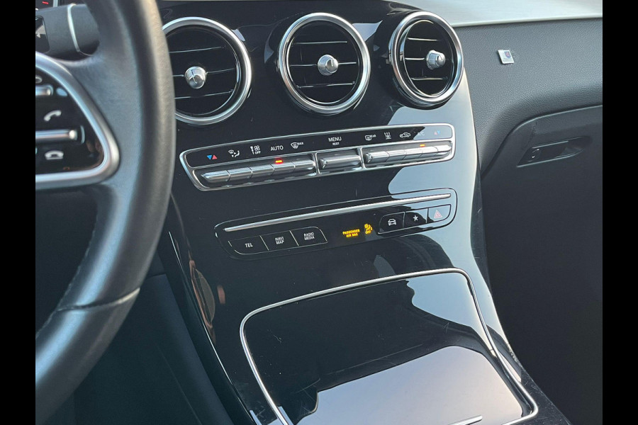 Mercedes-Benz GLC Business Solution 300e 4MATIC 320pk PHEV | Trekhaak | Stoelverwarming | Leder | Geheugenstoelen | Camera | Navigatie