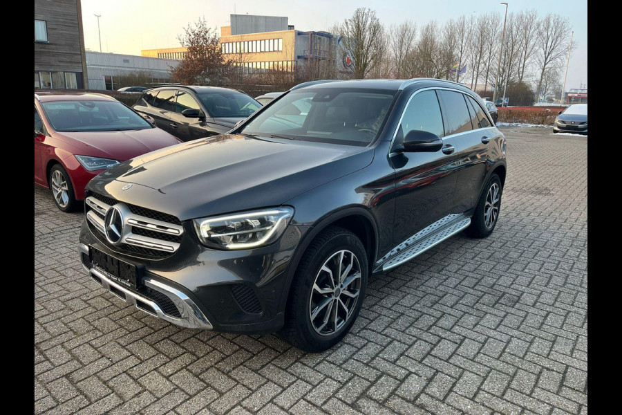 Mercedes-Benz GLC Business Solution 300e 4MATIC 320pk PHEV | Trekhaak | Stoelverwarming | Leder | Geheugenstoelen | Camera | Navigatie