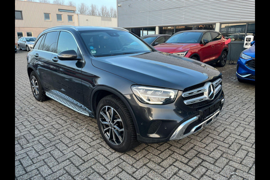 Mercedes-Benz GLC Business Solution 300e 4MATIC 320pk PHEV | Trekhaak | Stoelverwarming | Leder | Geheugenstoelen | Camera | Navigatie