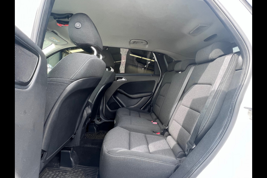 Mercedes-Benz B-Klasse 220 AUTOMAAT Apk 01-2027 / AIRCO / EURO 6 / BLUETOOTH / NAP /