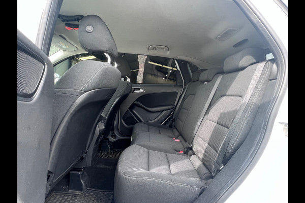 Mercedes-Benz B-Klasse 220 AUTOMAAT Apk 01-2027 / AIRCO / EURO 6 / BLUETOOTH / NAP /