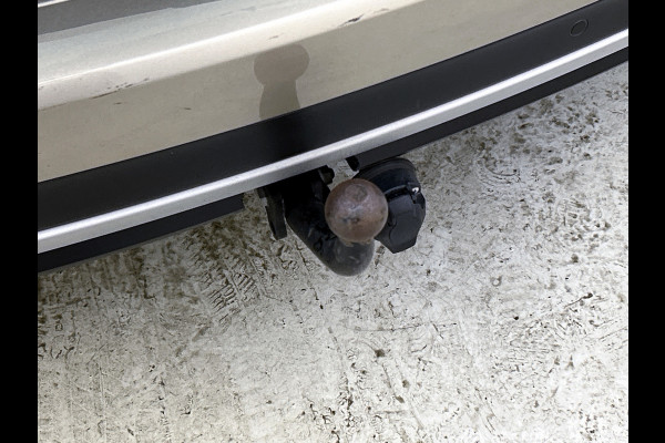 Renault Grand Scénic 1.3 TCe Bose 7p. (Goed OnderH, Panorama, Head-up, Navi, Trekhaak, Parkeersensoren, StoelV, Cruise Con, Etc)