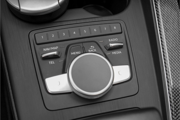 Audi A4 Avant 3.0 TFSI S4 quattro Pro Line+ Pano S-Sportstoel Trekhaak Standkachel