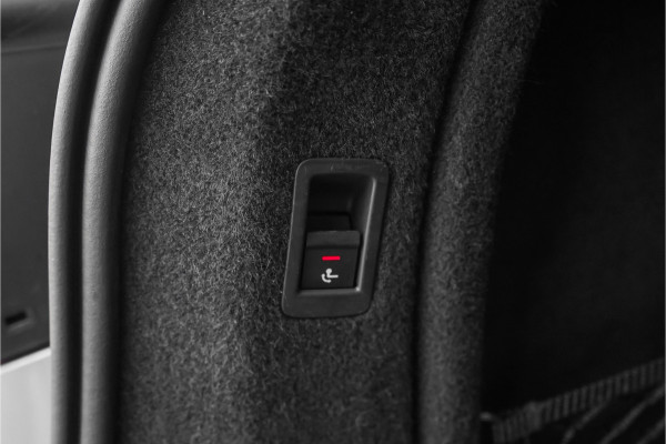 Audi A4 Avant 3.0 TFSI S4 quattro Pro Line+ Pano S-Sportstoel Trekhaak Standkachel