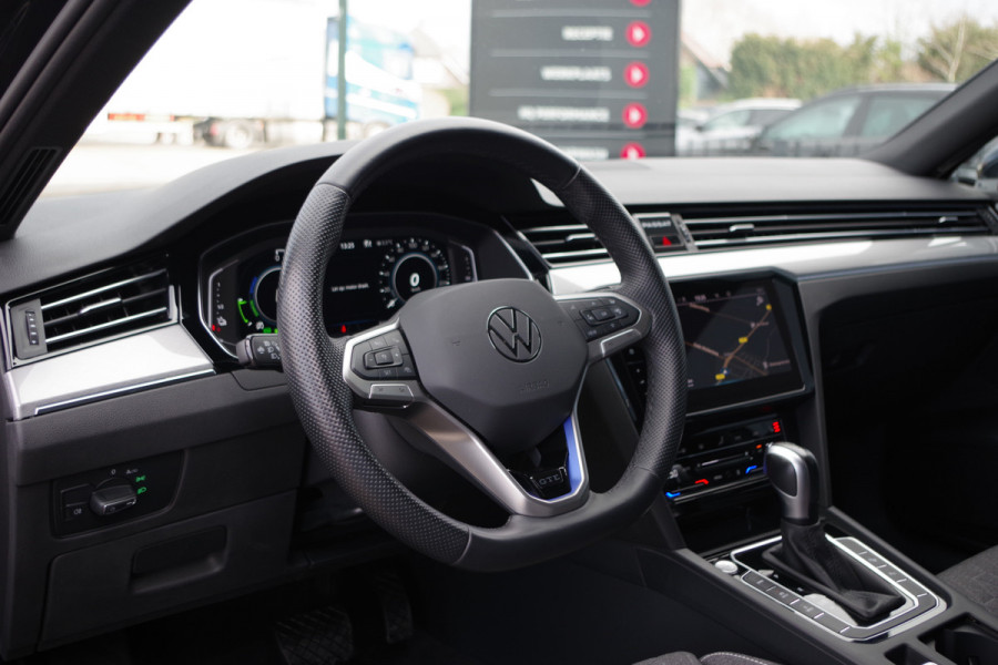 Volkswagen Passat Variant 1.4 TSI 218 PK GTE Business PHEV, Trekhaak, Winterpakket, Carplay