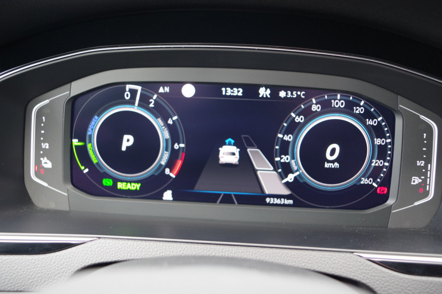 Volkswagen Passat Variant 1.4 TSI 218 PK GTE Business PHEV, Trekhaak, Winterpakket, Carplay