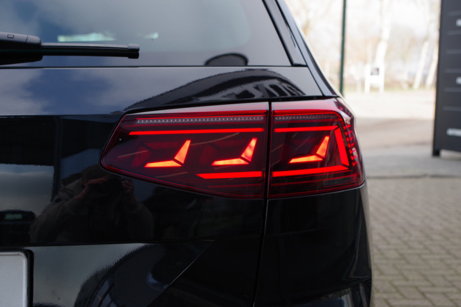 Volkswagen Passat Variant 1.4 TSI 218 PK GTE Business PHEV, Trekhaak, Winterpakket, Carplay