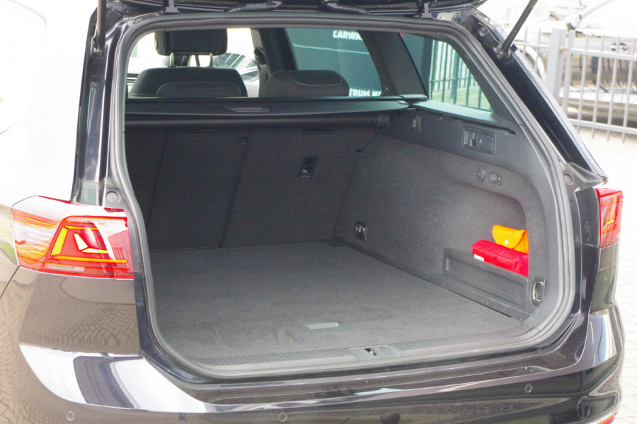 Volkswagen Passat Variant 1.4 TSI 218 PK GTE Business PHEV, Trekhaak, Winterpakket, Carplay