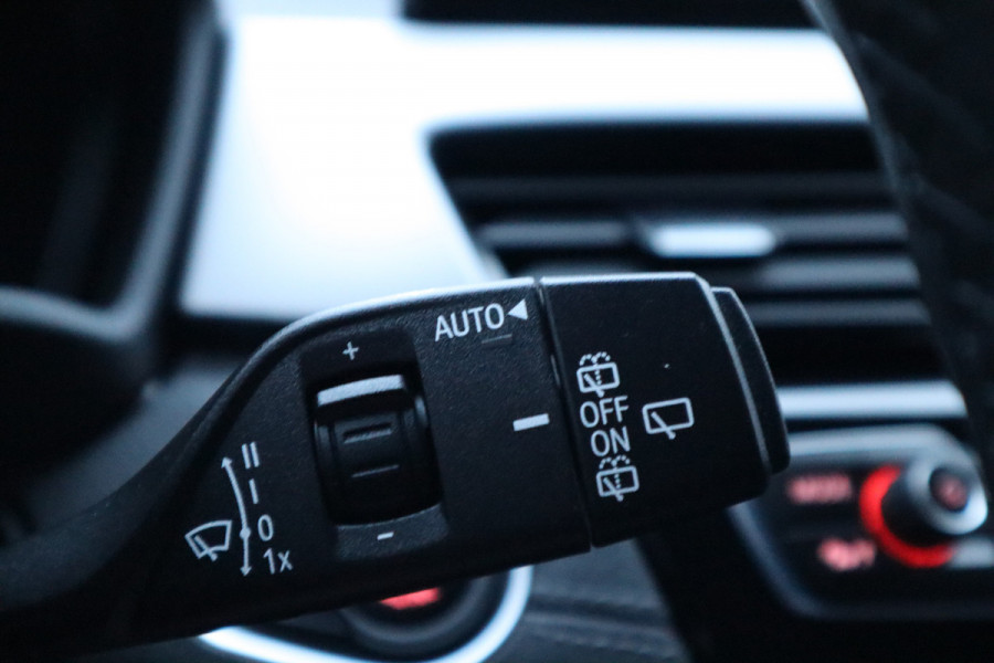 BMW X2 sDrive20i Business Edition | Head-up | Camera | Navi |