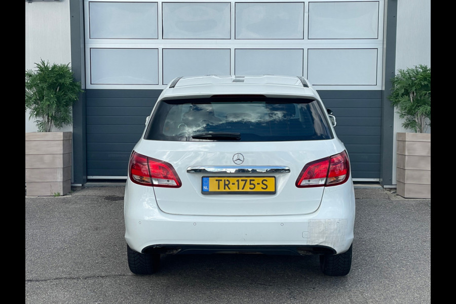 Mercedes-Benz B-Klasse 220 d Ambition // AUTOMAAT / AIRCO / EURO 6 / BLUETOOTH / NAP /