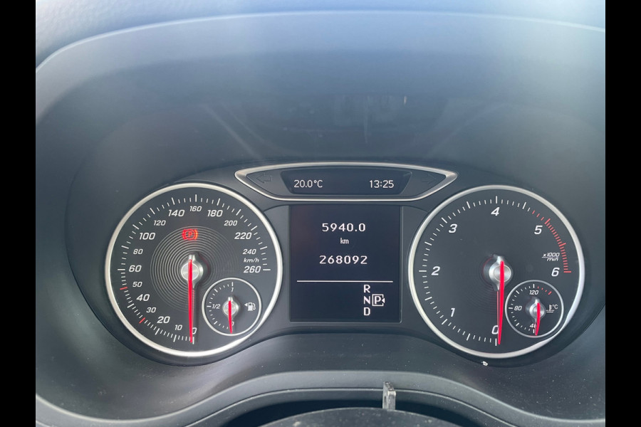 Mercedes-Benz B-Klasse 220 d Ambition // AUTOMAAT / AIRCO / EURO 6 / BLUETOOTH / NAP /