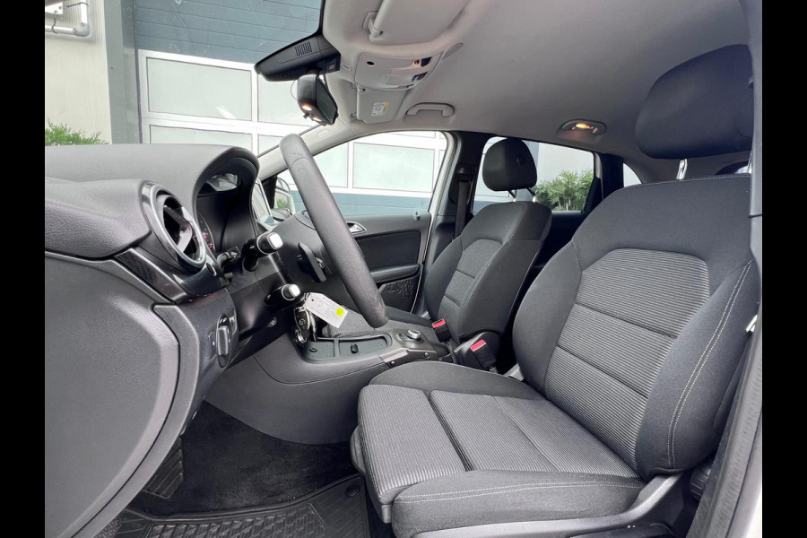 Mercedes-Benz B-Klasse 220 d Ambition // AUTOMAAT / AIRCO / EURO 6 / BLUETOOTH / NAP /