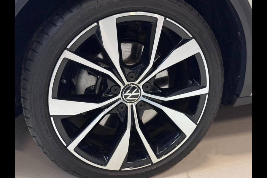 Volkswagen T-Roc 1.5 TSI R-Line PANO | IQ LED | KEYLESS | VIRTUAL | CAMERA | VOL!