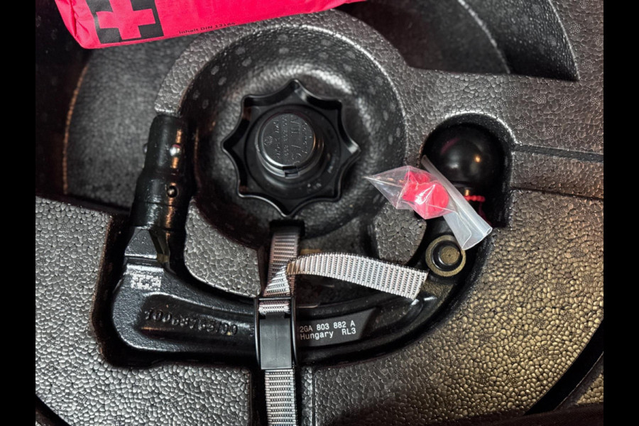 Volkswagen T-Roc 1.5 TSI R-Line PANO | IQ LED | KEYLESS | VIRTUAL | CAMERA | VOL!