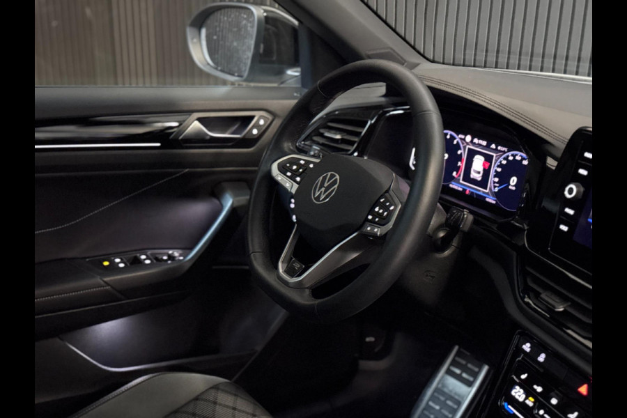Volkswagen T-Roc 1.5 TSI R-Line PANO | IQ LED | KEYLESS | VIRTUAL | CAMERA | VOL!