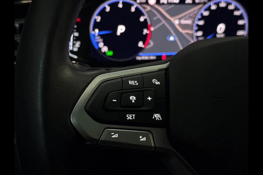 Volkswagen T-Roc 1.5 TSI R-Line PANO | IQ LED | KEYLESS | VIRTUAL | CAMERA | VOL!