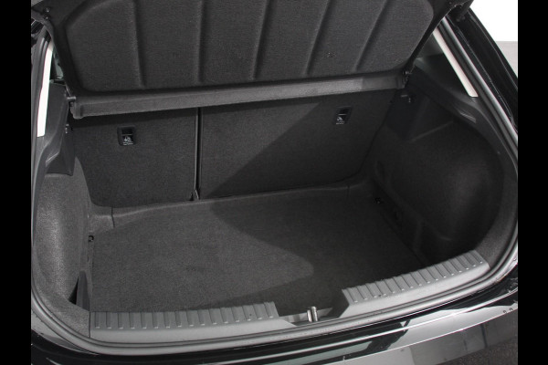 Seat Leon 1.0 eTSI 110pk Automaat Style Navigatie Apple Carplay/ Android Auto Camera Parkeersensoren Stoel- en stuurverwarming Cruise Control Virtual Cockpit Climate Control