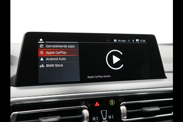 BMW X4 xDrive20i M Sport 184pk Dealer O.H. Carbon Schwarz Metallic | Adaptive Cruise | Camera | Sfeerverlichting | Lederen Sportstoelen Verwarmd | Apple Carplay | Virtual Cockpit | Navigatie | DAB | 19"L.M |