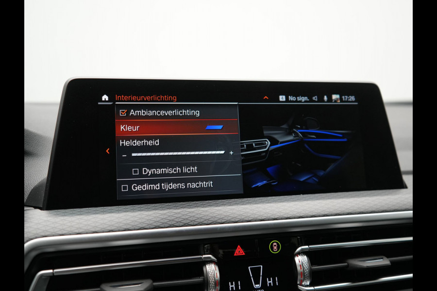 BMW X4 xDrive20i M Sport 184pk Dealer O.H. Carbon Schwarz Metallic | Adaptive Cruise | Camera | Sfeerverlichting | Lederen Sportstoelen Verwarmd | Apple Carplay | Virtual Cockpit | Navigatie | DAB | 19"L.M |