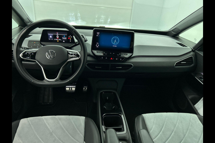 Volkswagen ID.3 Pro Edition 58 kWh Airco ECC Navi Carplay PDC VA + Camera Adaptive Cruise Control Full LED Stoel/Stuurverwarming Alcantara bekleding