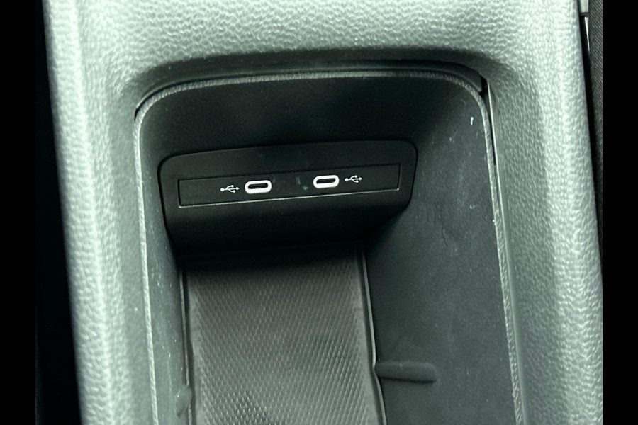 Volkswagen ID.3 Pro Edition 58 kWh Airco ECC Navi Carplay PDC VA + Camera Adaptive Cruise Control Full LED Stoel/Stuurverwarming Alcantara bekleding