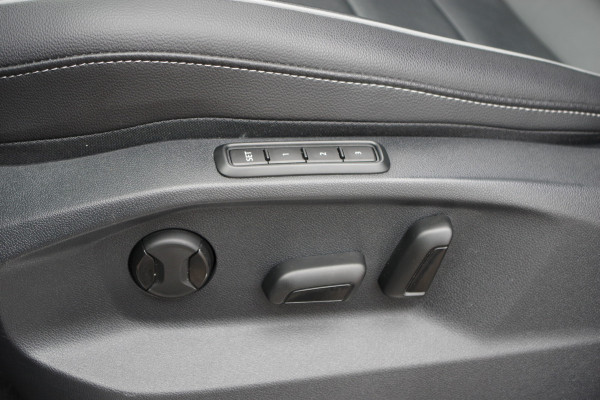 Volkswagen Tiguan 1.4 TSI 245 PK eHybrid R-Line Business PHEV, Leder, Panoramadak, Winterpakket