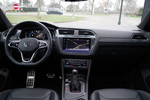 Volkswagen Tiguan 1.4 TSI 245 PK eHybrid R-Line Business PHEV, Leder, Panoramadak, Winterpakket