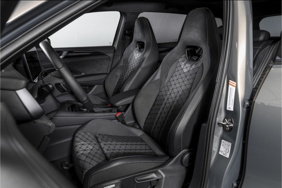 Volkswagen Tayron 1.5 eHybrid 272 PK R-Line Edition | Black Style Pakket | S/K-Panodak | Dig. Cockpit | Adapt. Cruise | Stoel-+Stuurverw. | Camera | App. Connect | ECC | Elek. Klep | LM 20" |