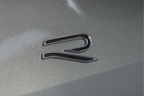 Volkswagen Tayron 1.5 eHybrid 272 PK R-Line Edition | Black Style Pakket | S/K-Panodak | Dig. Cockpit | Adapt. Cruise | Stoel-+Stuurverw. | Camera | App. Connect | ECC | Elek. Klep | LM 20" |