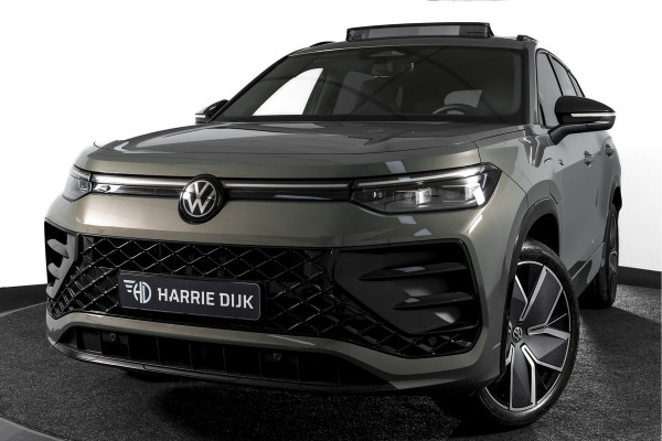 Volkswagen Tayron 1.5 eHybrid 272 PK R-Line Edition | Black Style Pakket | S/K-Panodak | Dig. Cockpit | Adapt. Cruise | Stoel-+Stuurverw. | Camera | App. Connect | ECC | Elek. Klep | LM 20" |