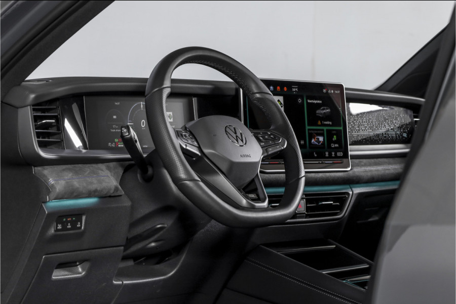 Volkswagen Tayron 1.5 eHybrid 272 PK R-Line Edition | Black Style Pakket | S/K-Panodak | Dig. Cockpit | Adapt. Cruise | Stoel-+Stuurverw. | Camera | App. Connect | ECC | Elek. Klep | LM 20" |